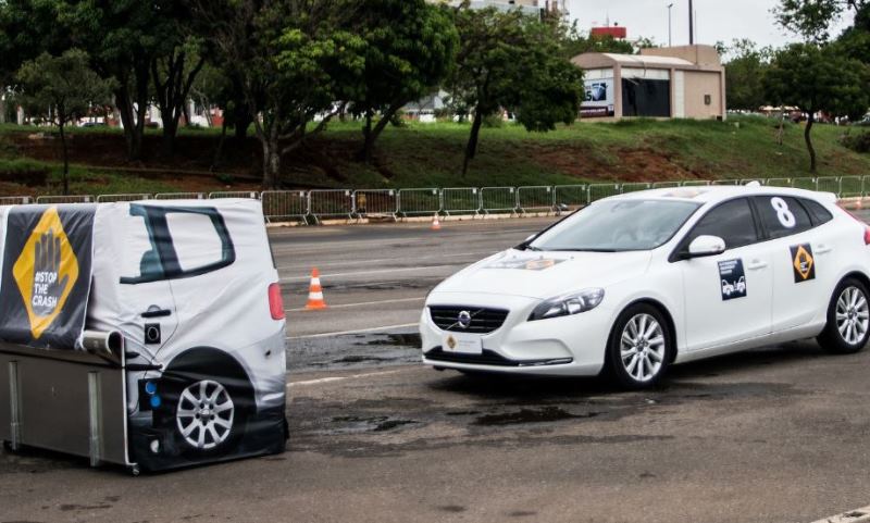 Stop The Crash - Autonomous Emergency Braking (AEB) demo